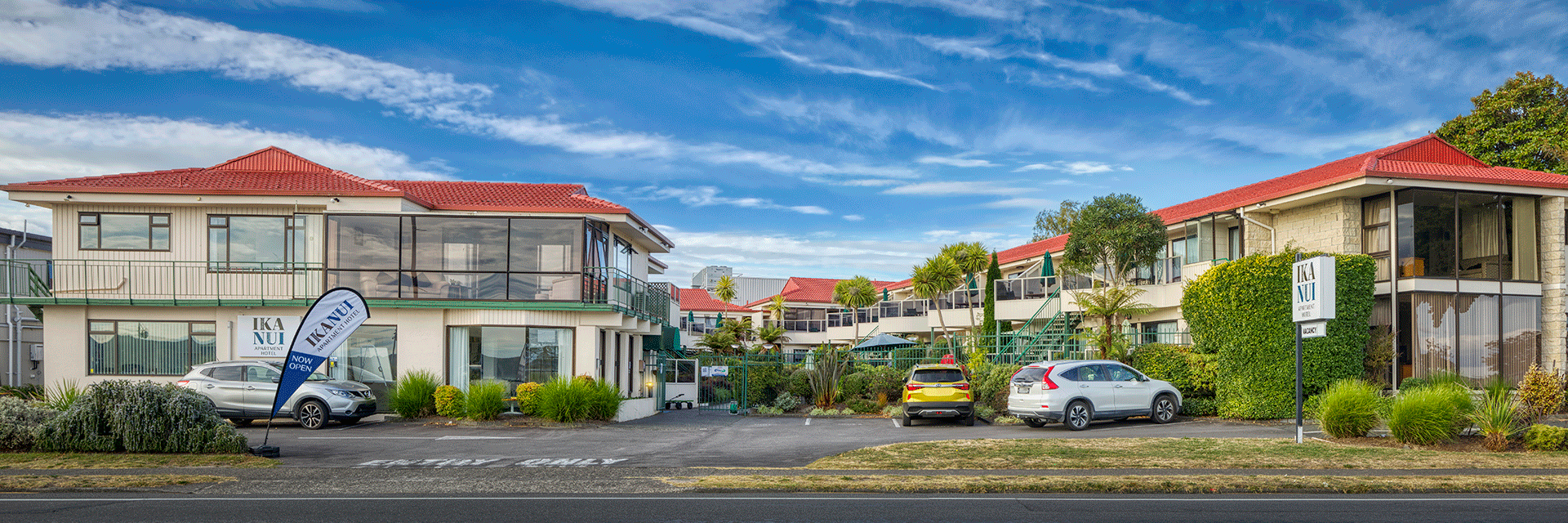 Road view Ika Nui Motel